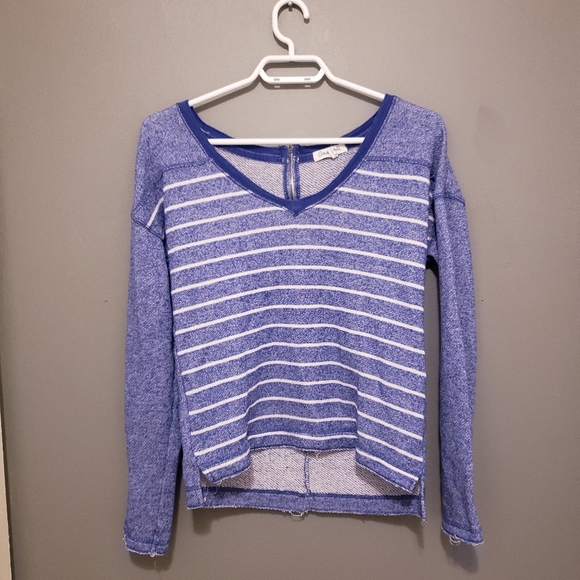 Aeropostale long sleeve shirt.